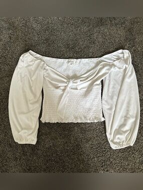 Mood Off-Shoulder White Blouse Size Large 0572